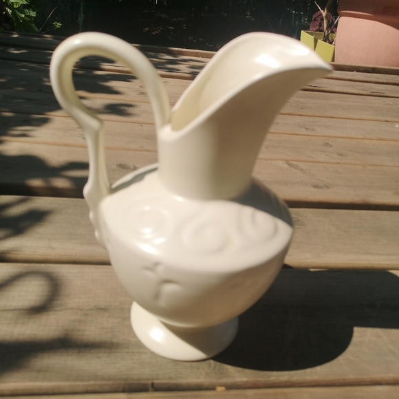 Ivory /Cream Porcelain Embossed 9" Pitcher / Art Pottery Vase With Handle - Picture 6 of 10